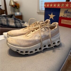 OC Women's Beige Athletic Shoes